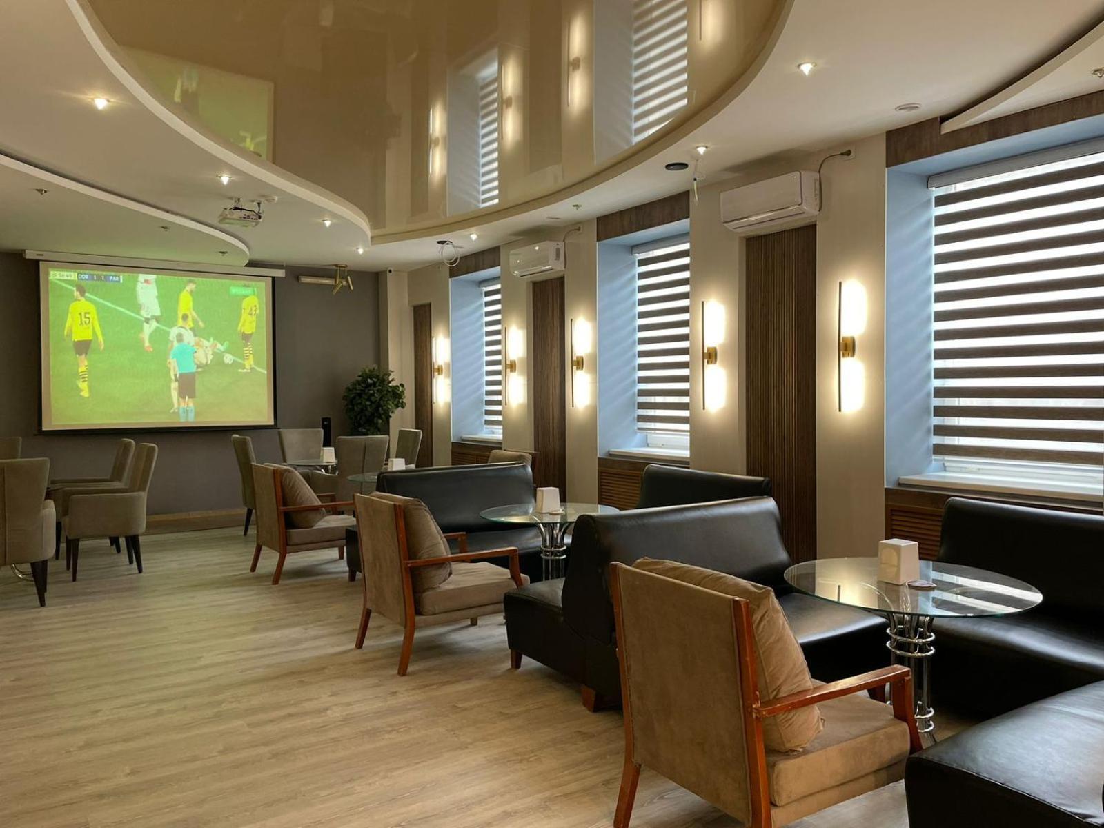 Tengri Hotel Atyrau Exterior photo